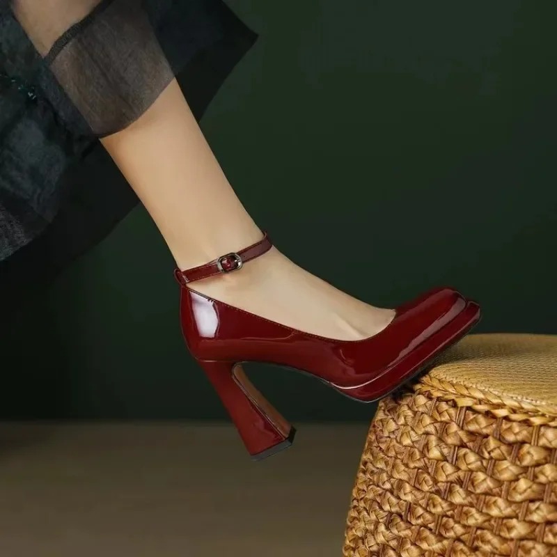 Modische High-Heels. Sommerlic – Leather Classic Strap Bewertung und Preis
